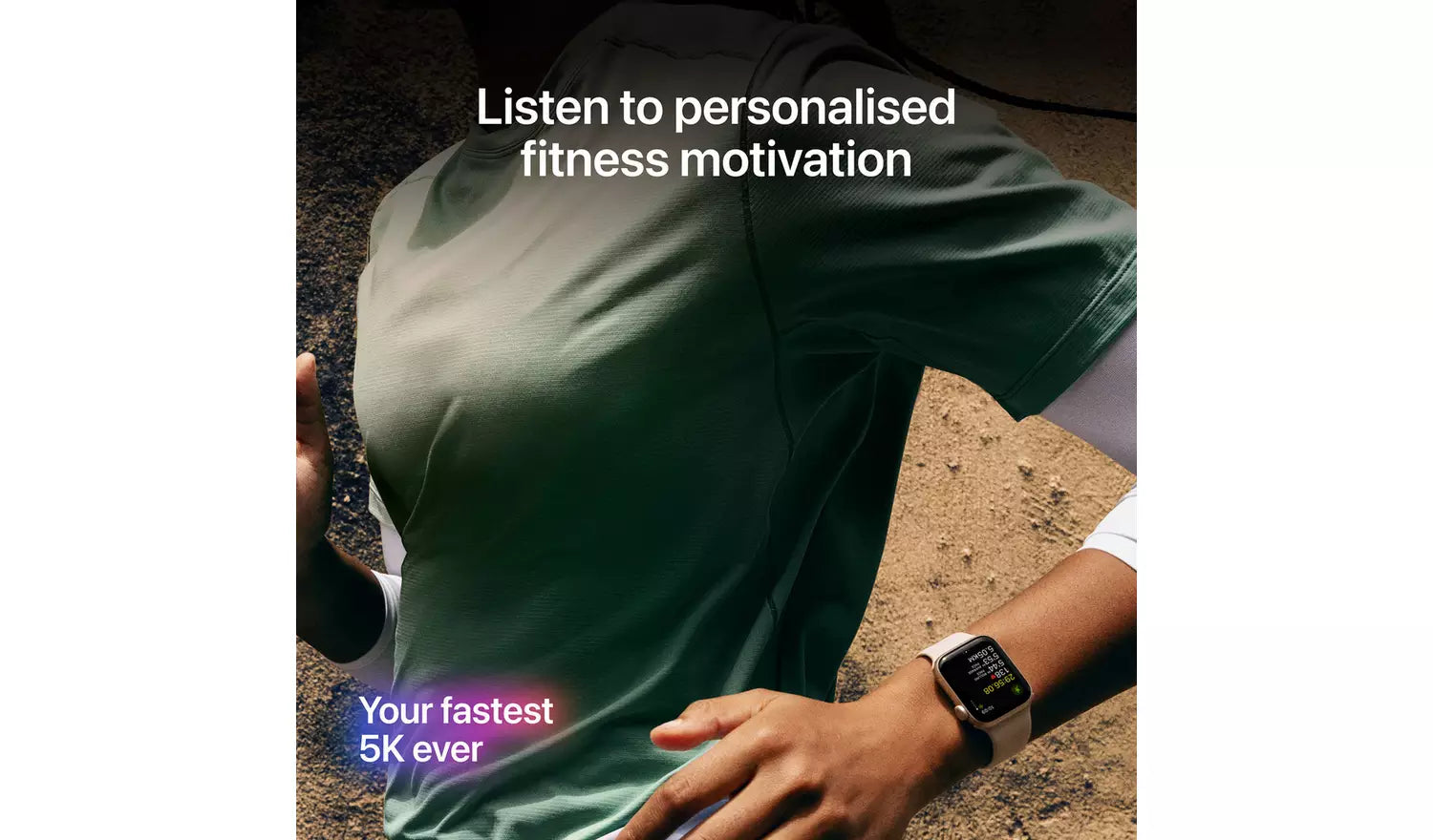 Smartwatch am Handgelenk mit dunklem Sportarmband, schwarze Anzeige im Lauf-Setup